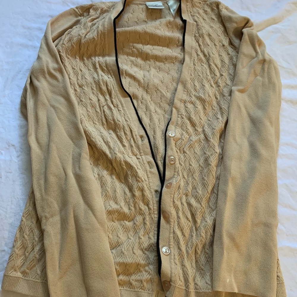 Cardigan - Picture 2 of 3